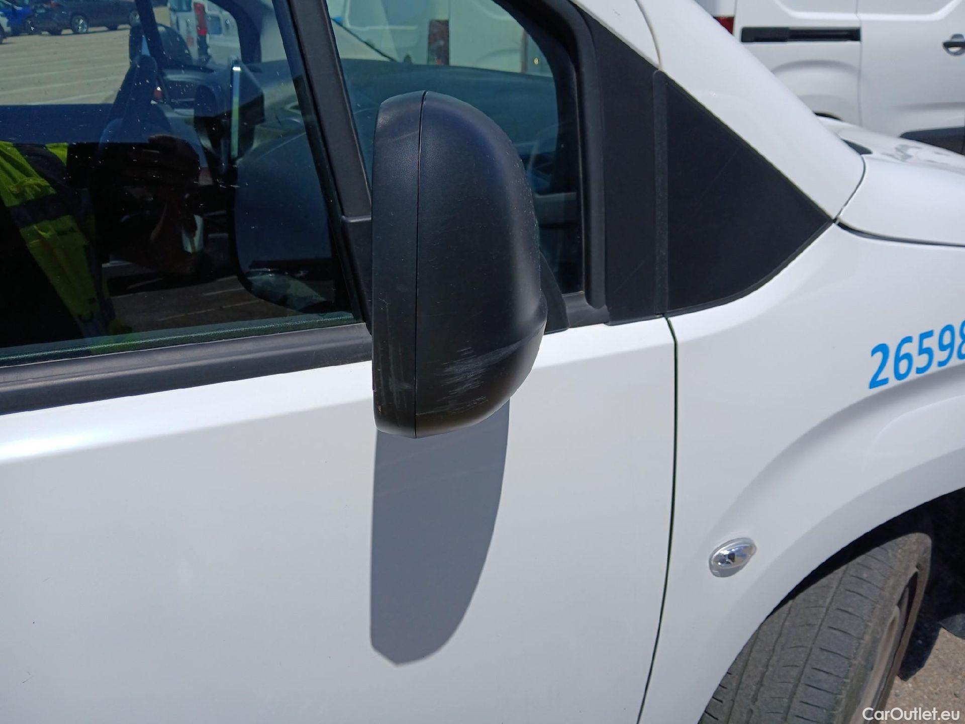  Citroen  Berlingo CITROEN  / 2018 / 4P / furgón derivado de turismo Talla M BlueHDi 100 CLUB #26