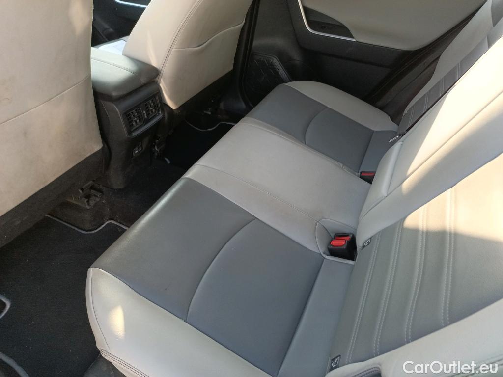  Toyota  RAV4 TOYOTA  / 2018 / 5P / todoterreno 2.5l 220H Luxury #36