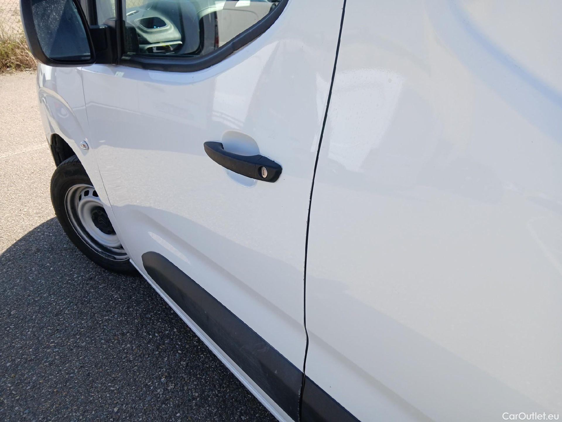  Citroen  Berlingo CITROEN  / 2018 / 3P / furgón derivado de turismo Talla M BlueHDi 100 CONTROL (AC2) #7