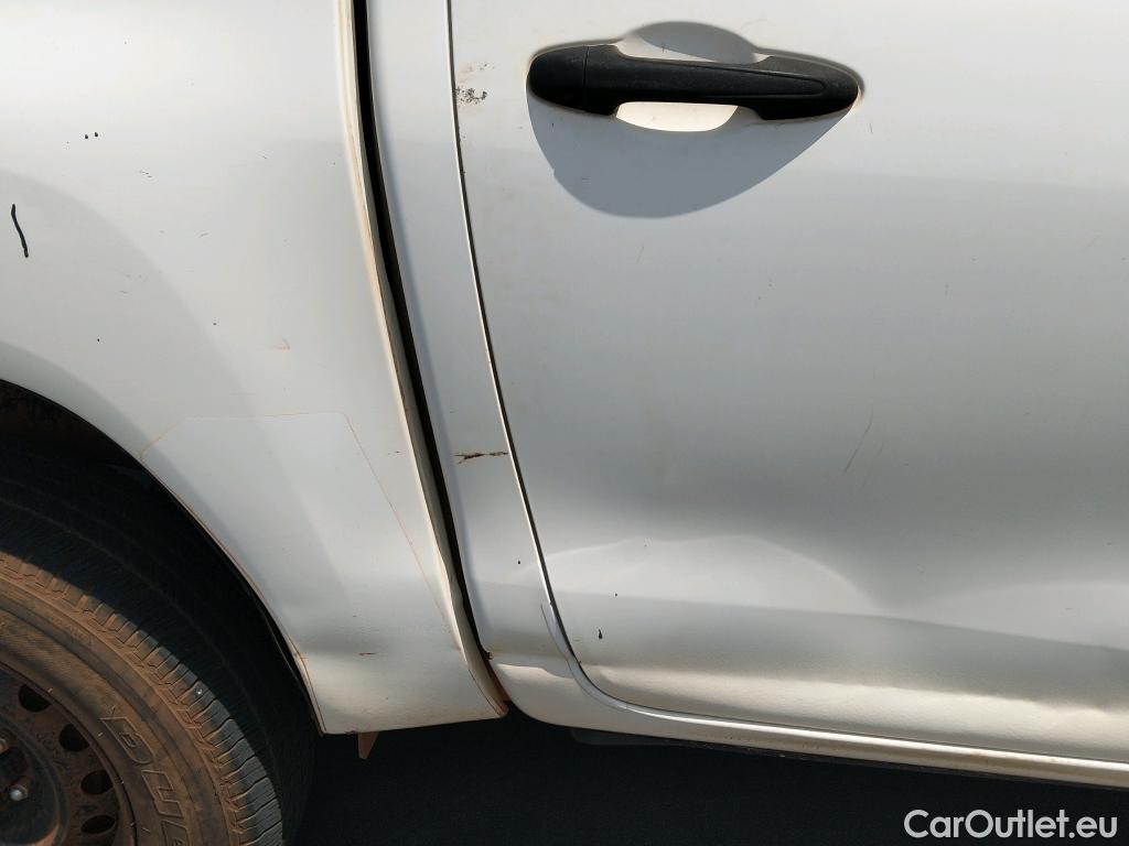  Toyota  Hilux TOYOTA  / 2016 / 4P / pickup 2.4 D-4D Cabina Doble GX #48