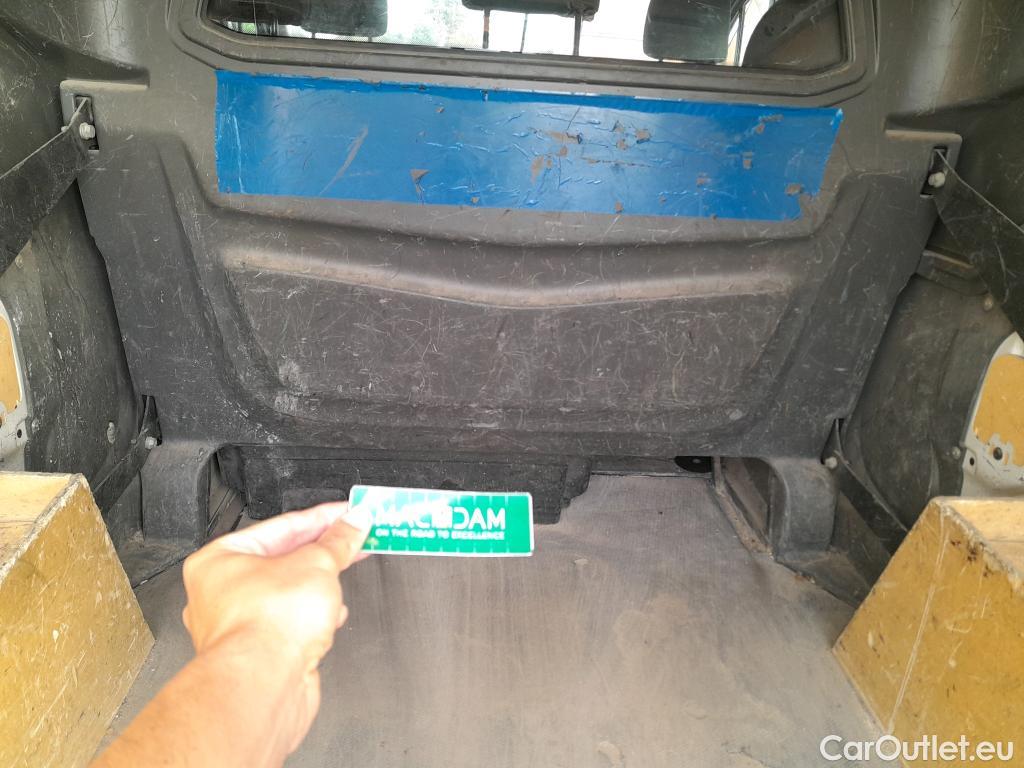  Renault  Trafic RENAULT  / 2019 / 4P / furgón Doble Cabina 27 L1 Energy BluedCi 88 kW #18