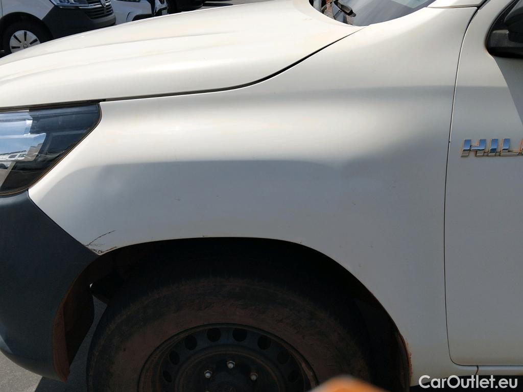  Toyota  Hilux TOYOTA  / 2016 / 4P / pickup 2.4 D-4D Cabina Doble GX #29