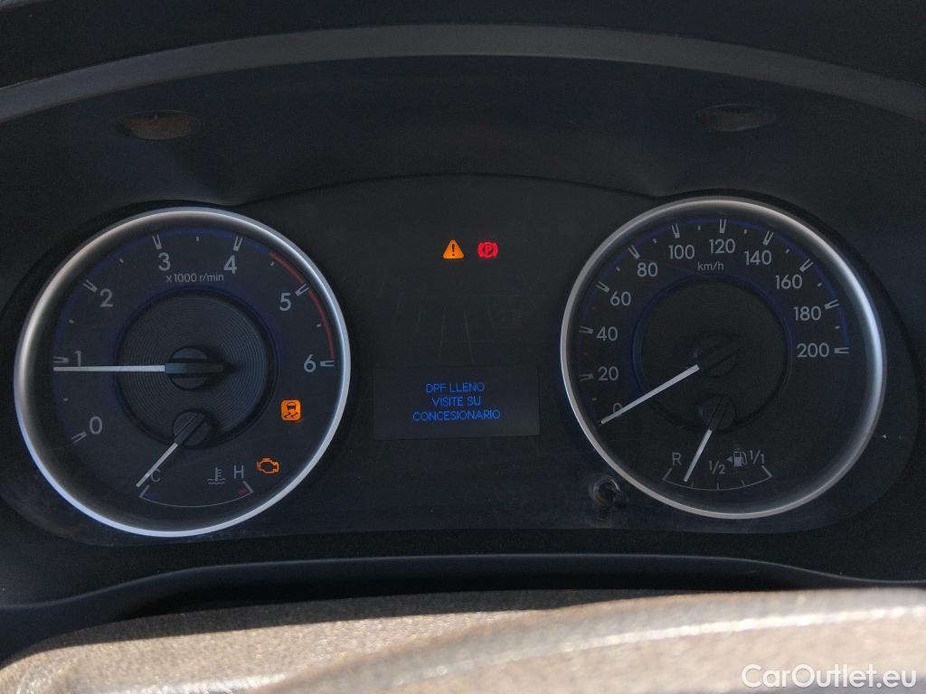  Toyota  Hilux TOYOTA  / 2016 / 4P / pickup 2.4 D-4D Cabina Doble GX #57