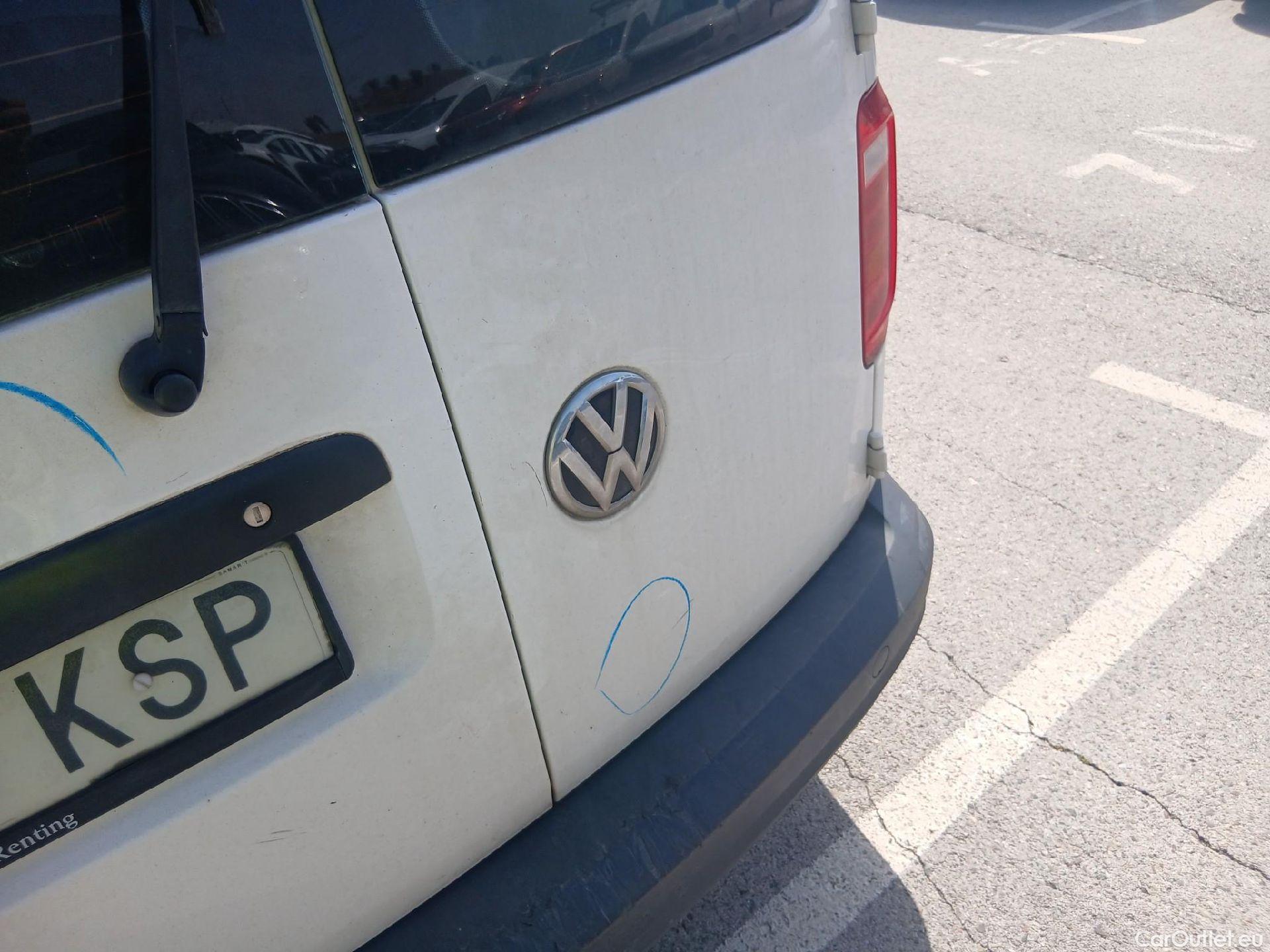  Volkswagen  Caddy VOLKSWAGEN  / 2015 / 4P / furgón derivado de turismo Profesional Furgón 2.0 TDI 55kW BMT #22