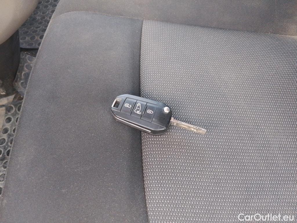  Opel  Vivaro OPEL  / 2019 / 4P / furgón 1.5 Diésel 74kW (100CV) M Std Express (AC) #4