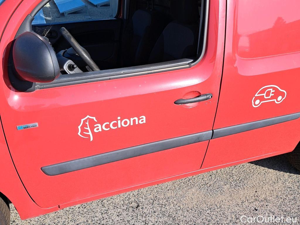  Renault  Kangoo RENAULT  Z.E./2013/3P/furgón derivado de turismo Z.E.  #22