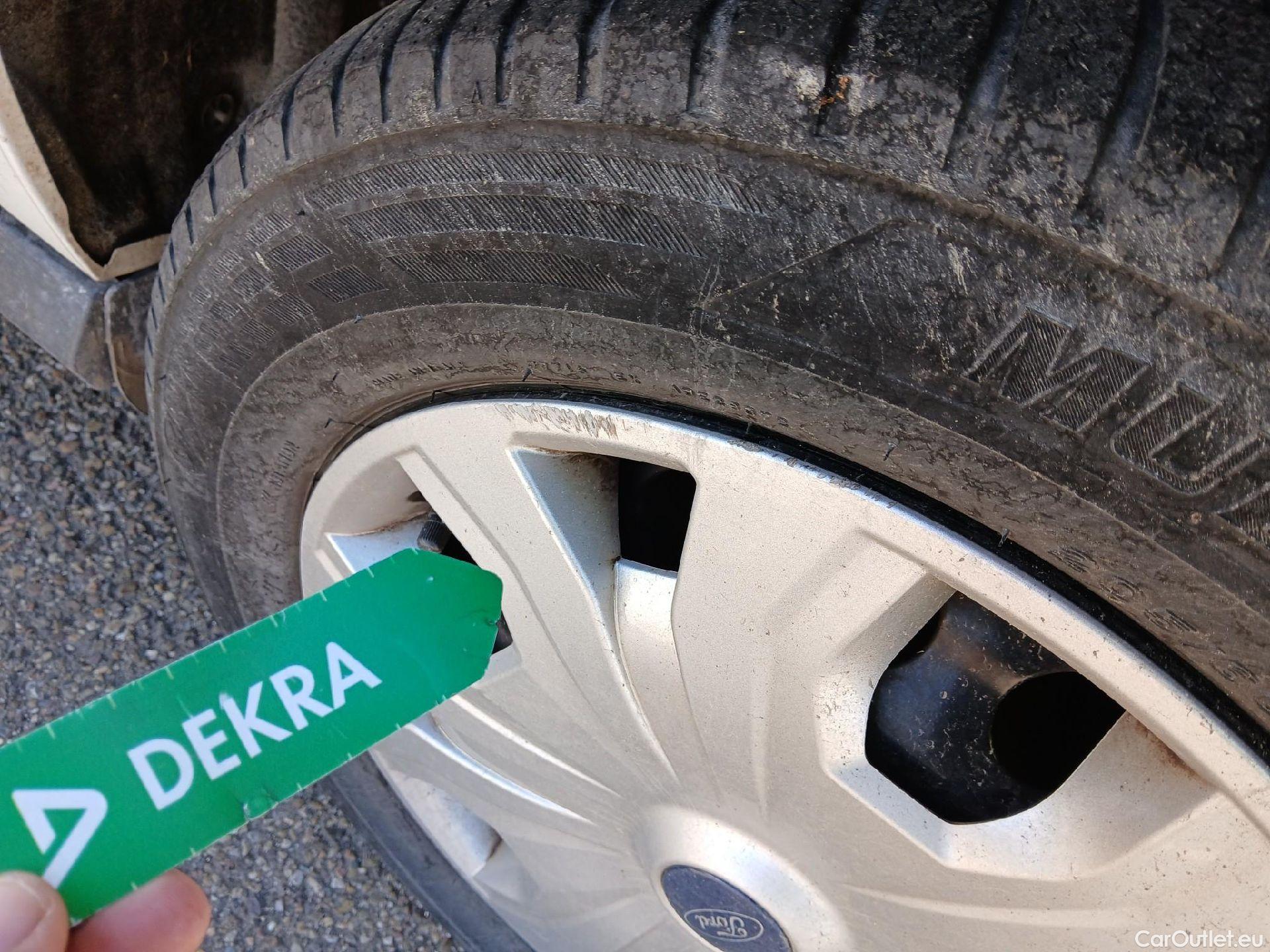  Ford  Transit Connect FORD  / 2013 / 5P / combi Kombi 1.5 TDCi 74kW Trend 230 L2 (M1) #11