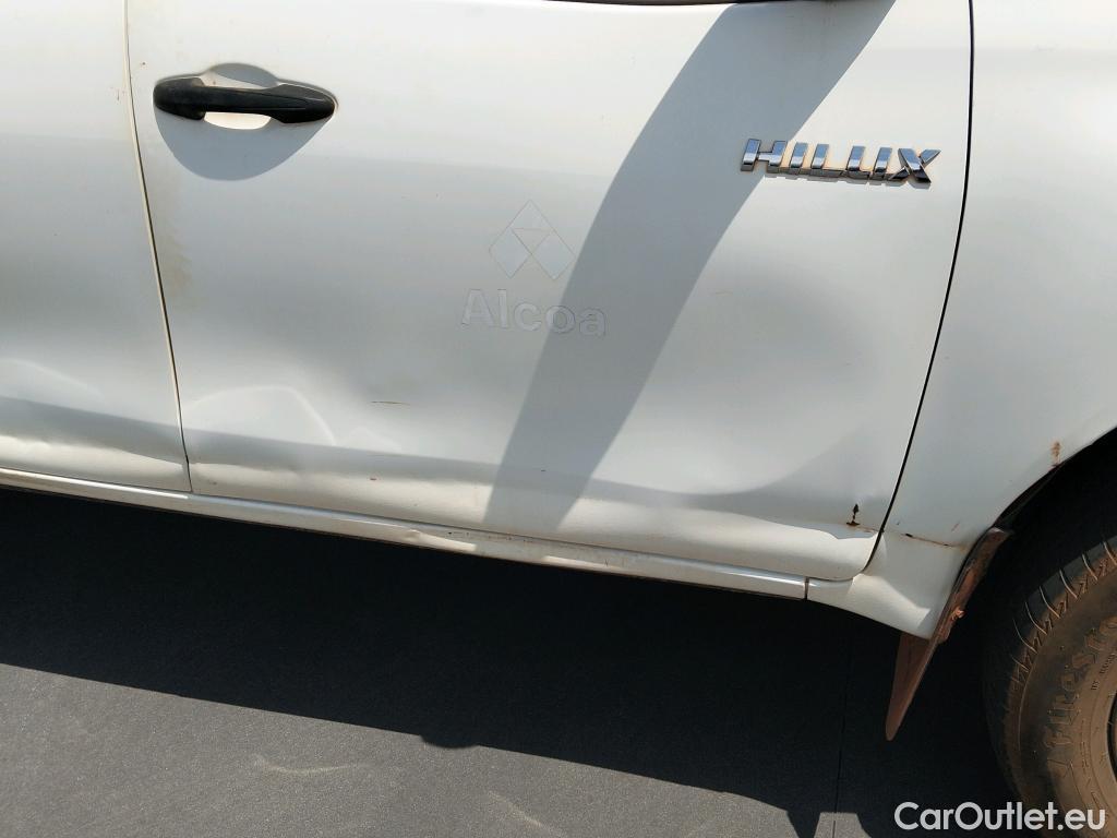  Toyota  Hilux TOYOTA  / 2016 / 4P / pickup 2.4 D-4D Cabina Doble GX #15