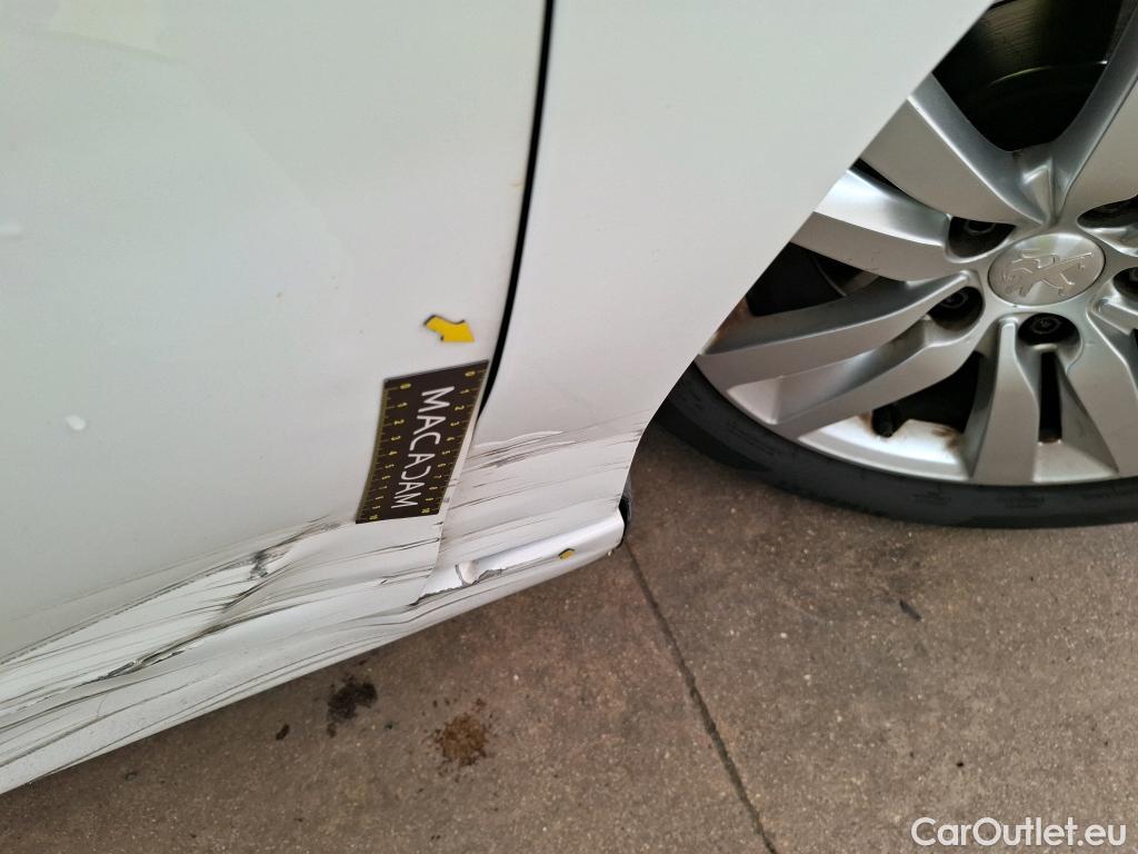  Peugeot  308  / 2017 / 5P / Berline BlueHDi 130 EAT6 S&S ACTIVE BUSINESS / TRANSFO VP/VF #10