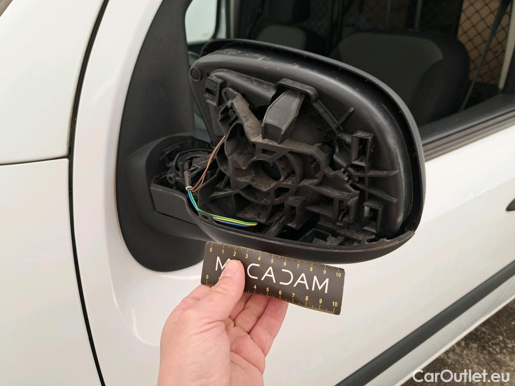  Renault  Kangoo  Express Extra (Série Spéciale) 1.5 dCi 75CV BVM5 E6 #42