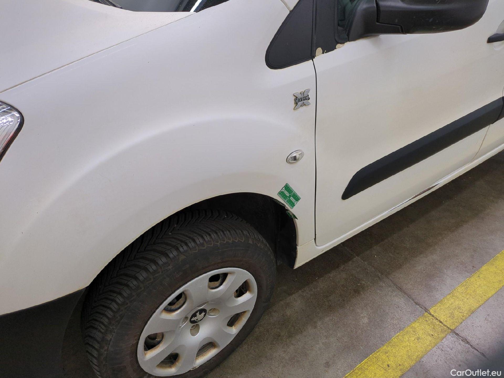  Peugeot  Partner  L1 Premium Pack 1.6 HDi 100CV BVM5 E6 #24