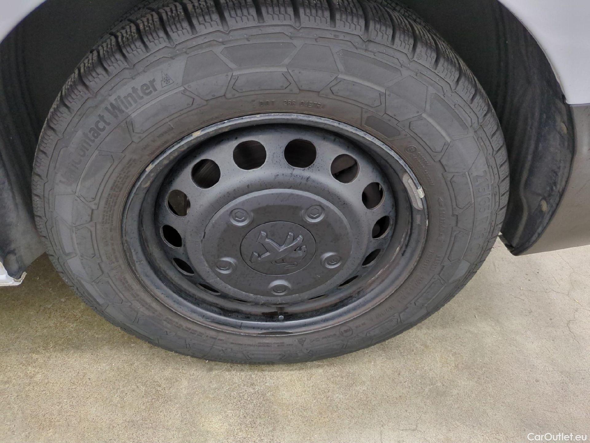  Peugeot  Expert  Fourgon Asphalt Standard 1.5 HDi 120CV BVM6 E6d #11