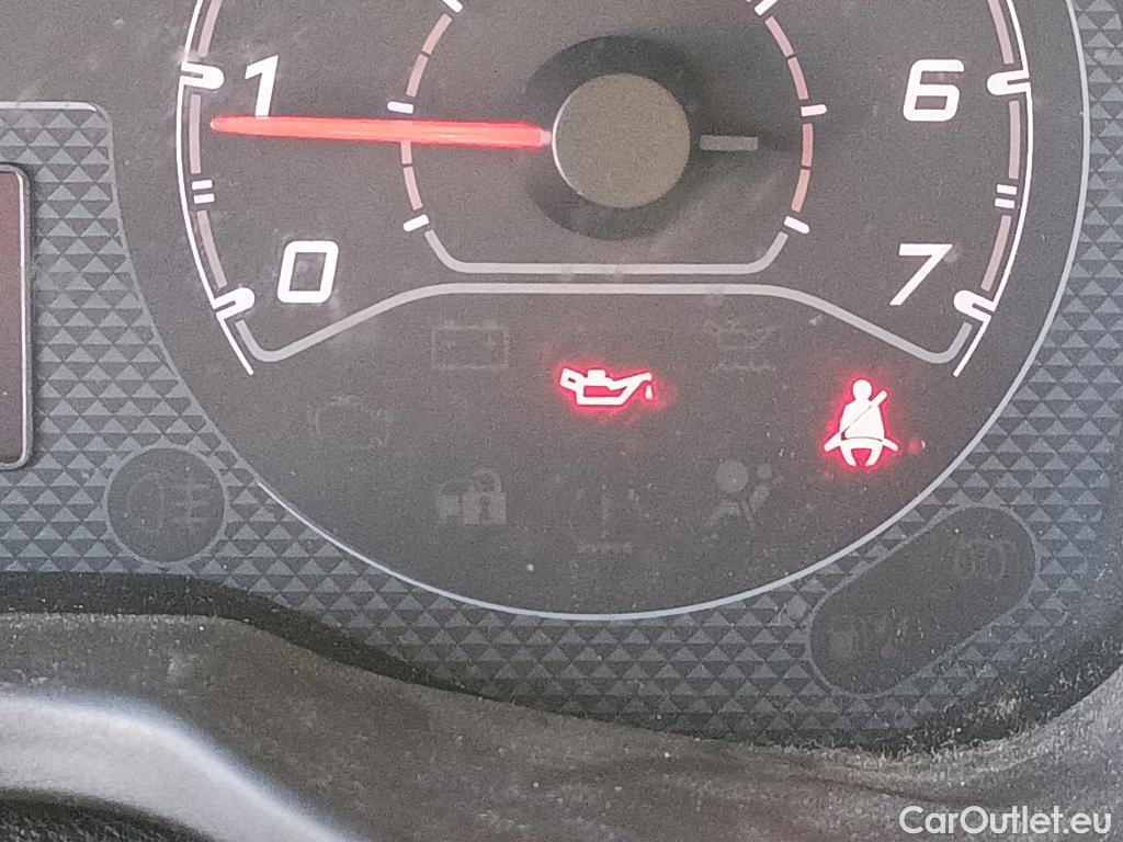  Fiat  Fiorino FIAT  / 2016 / 3P / furgón derivado de turismo Cargo Base 1.3 Mjet 59kW (80CV) E6 #23