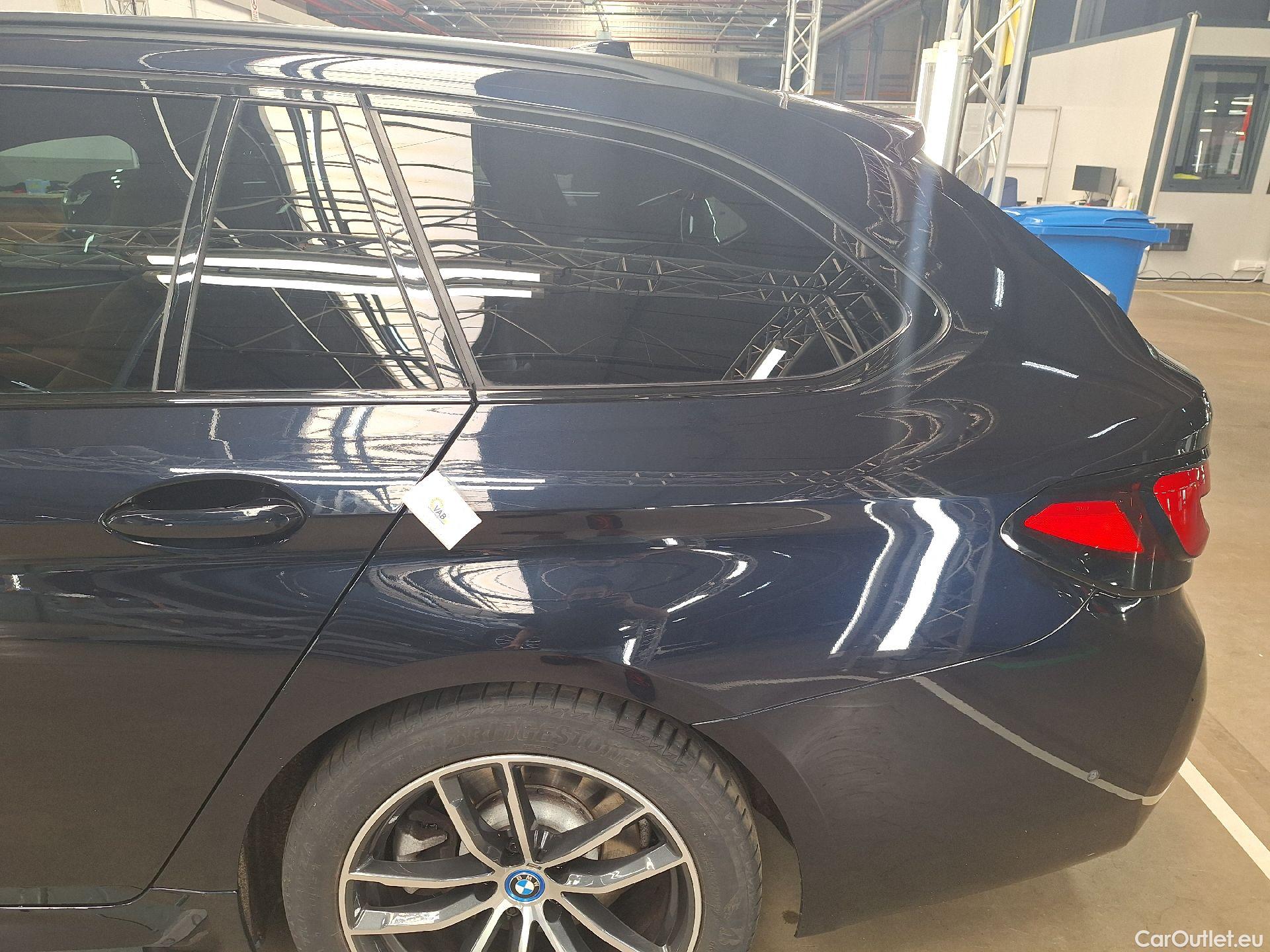  Bmw  Serie 5 BMW, 5-ser To FL'20 PHEV, BMW 5 Reeks Touring 520e 150kW 5d #4