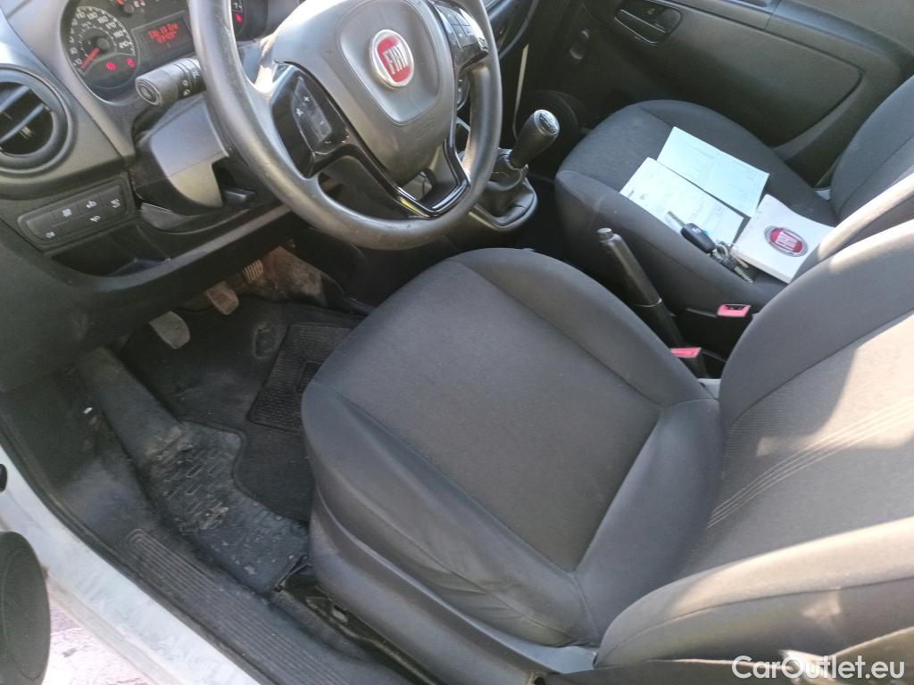  Fiat  Fiorino FIAT  / 2016 / 3P / furgón derivado de turismo Cargo Base 1.3 Mjet 59kW (80CV) E6 #16