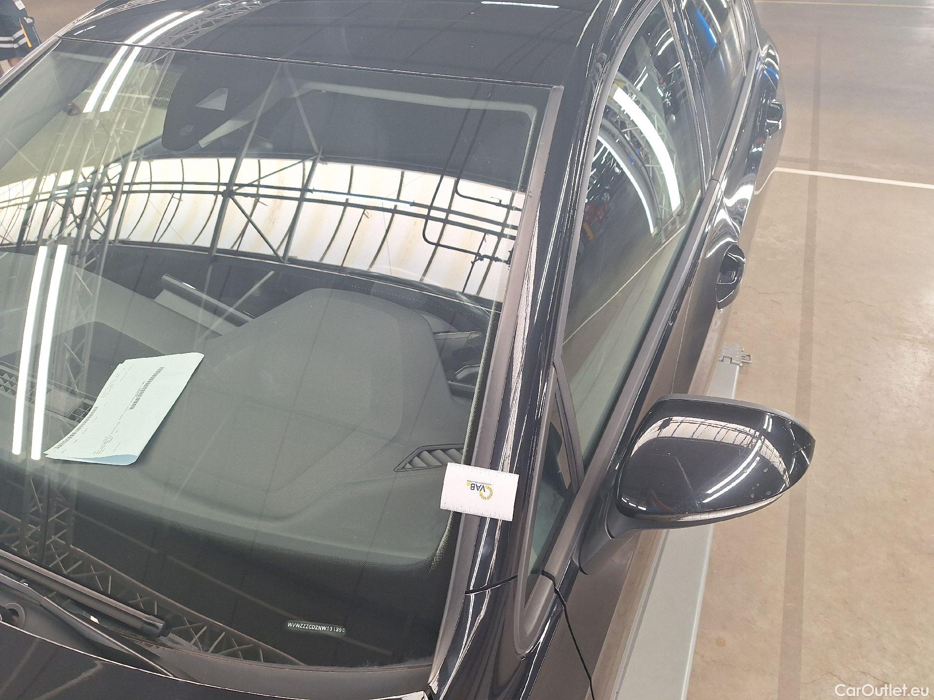  Volkswagen  Golf  VW, VIII '20, Volkswagen VIII 2.0 TDI 110kW Life DSG 5d #25