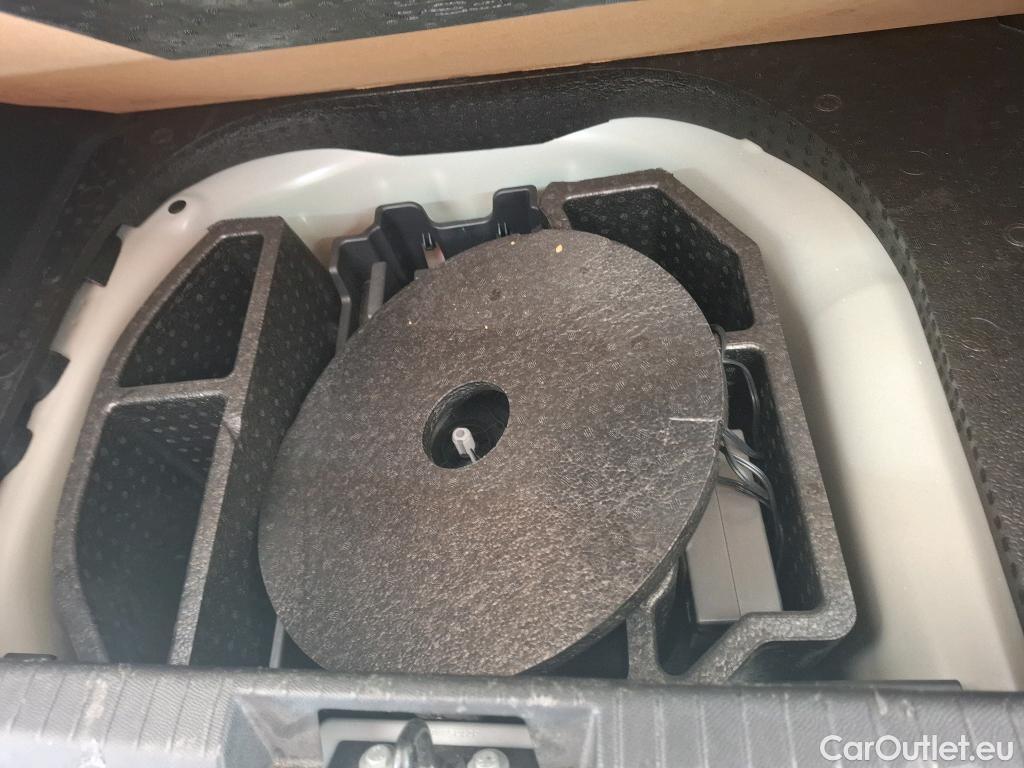  Peugeot  208  Premium 1.2 PureTech 75CV BVM5 E6d #51