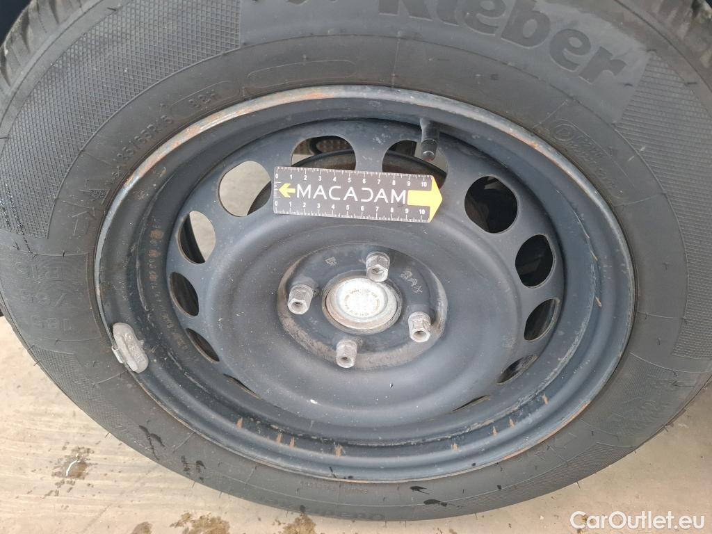  Peugeot  208  Premium 1.2 PureTech 75CV BVM5 E6d #43