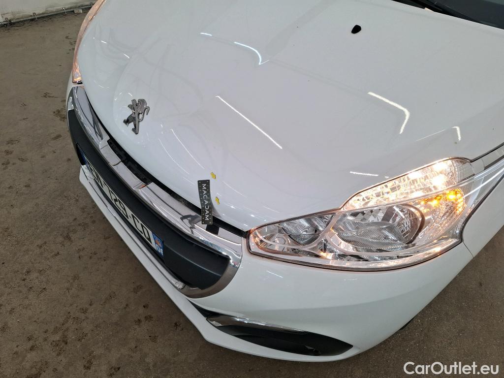  Peugeot  208  Affaire Premium Pack 1.6 HDi 75CV BVM5 E6 #40