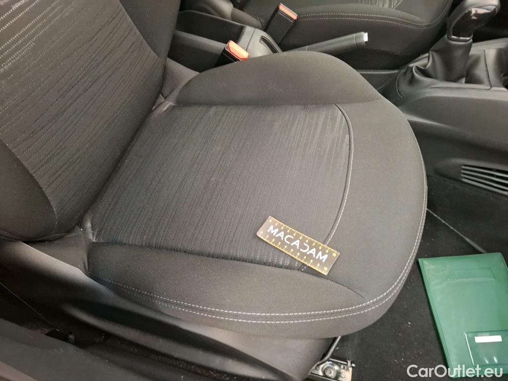  Peugeot  208  Affaire Premium Pack 1.2 PureTech 80CV BVM5 E6 #17