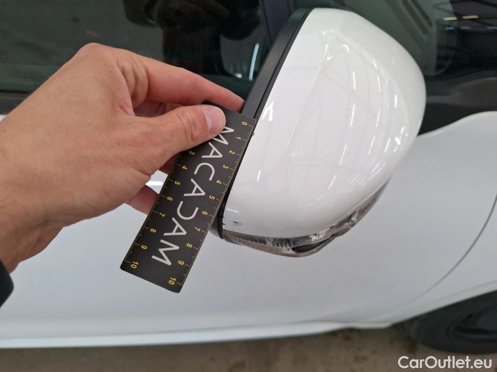  Peugeot  208  Affaire Premium Pack 1.6 HDi 75CV BVM5 E6 #84