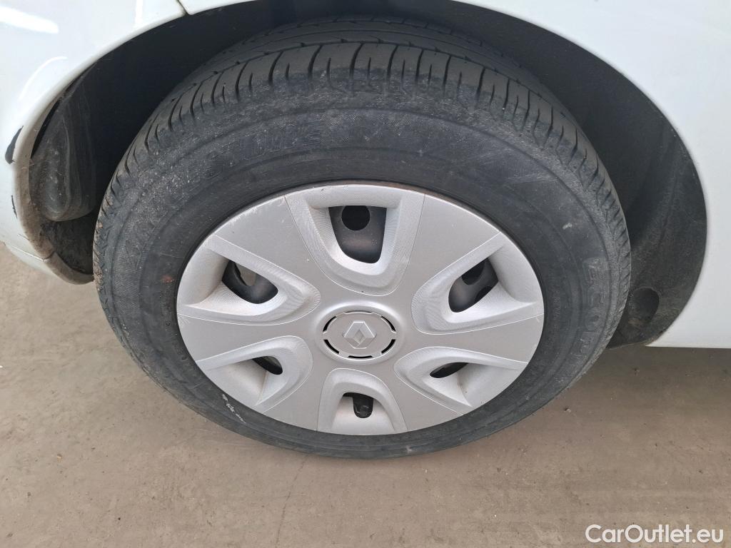  Renault  Clio  IV Air 0.9 TCe 75CV BVM5 E6 #27