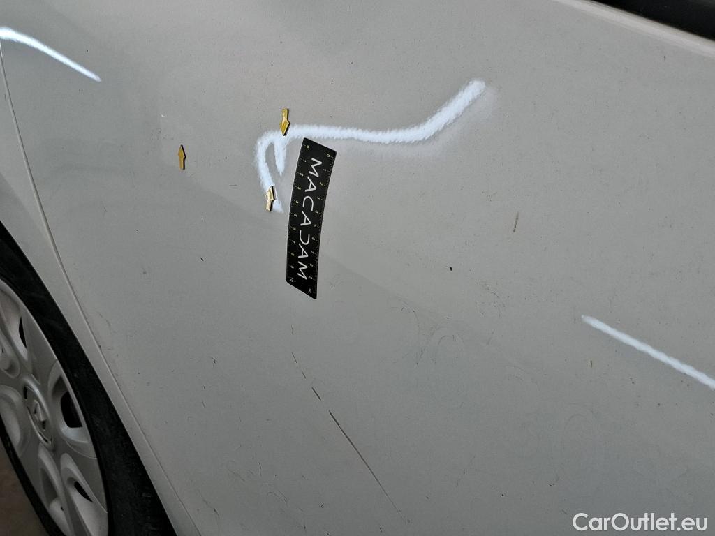  Renault  Clio  IV Air 0.9 TCe 75CV BVM5 E6 #39
