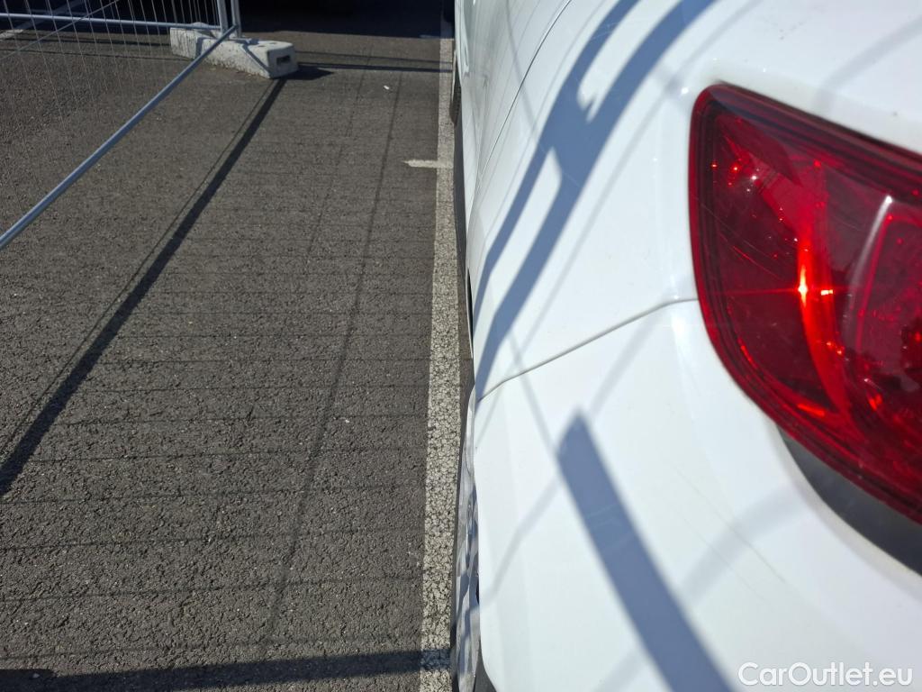  Renault  Clio  IV Air 0.9 TCe 75CV BVM5 E6 #53