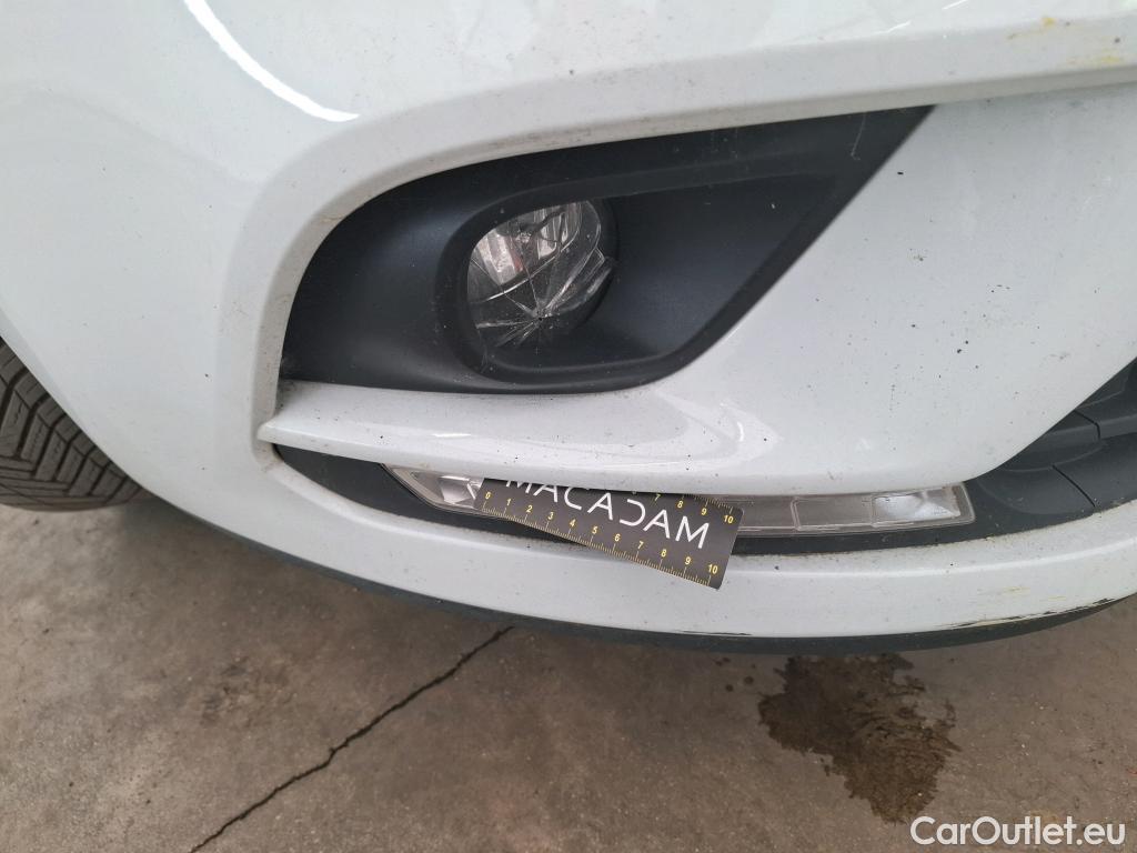  Renault  Clio  IV Air 0.9 TCe 75CV BVM5 E6 #21