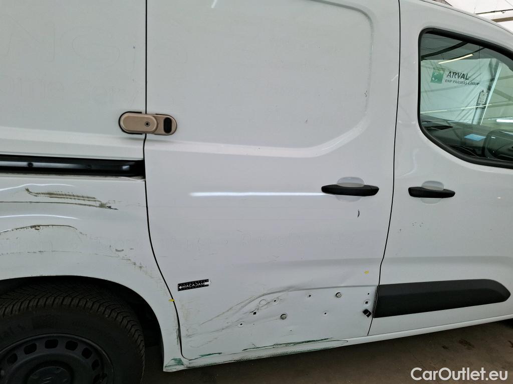  Citroen  Berlingo CITROEN  Van / 2018 / 4P / Fourgonnette Taille M 650kg BlueHDi 100 S&S BVM Club #4