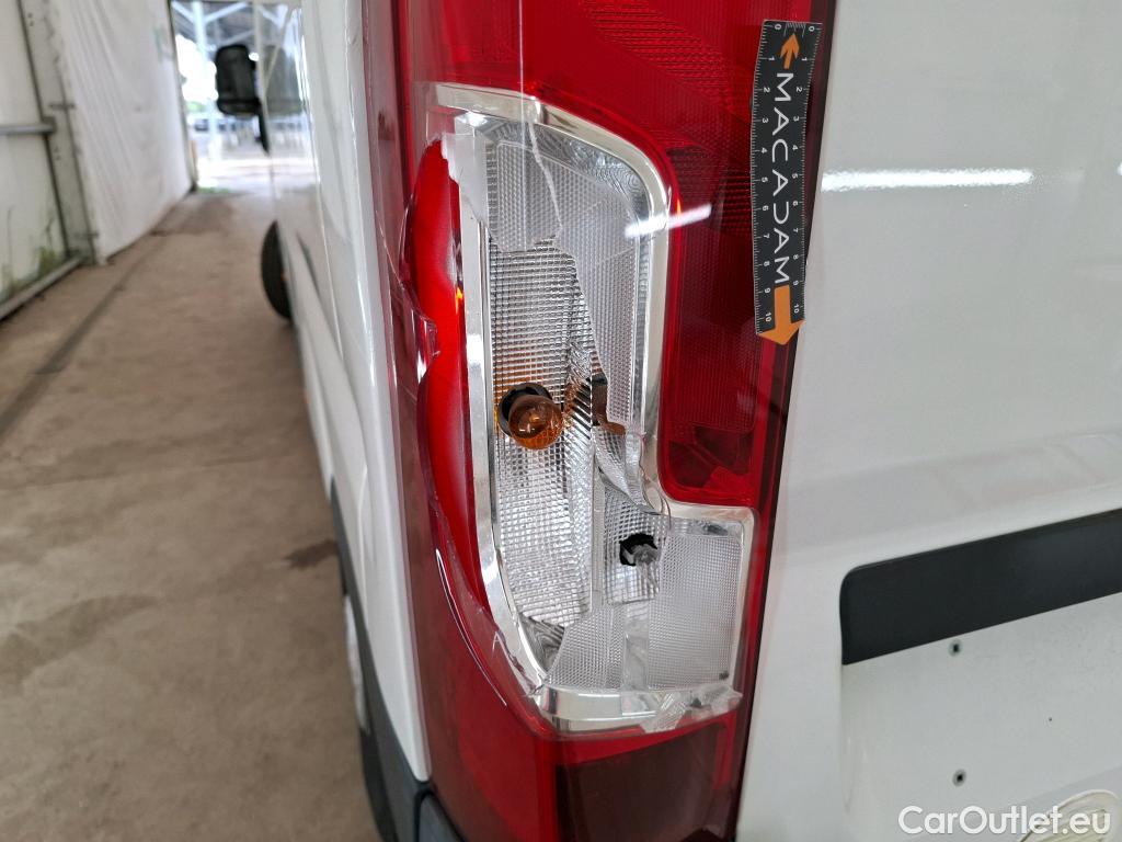  Peugeot  Boxer PEUGEOT  VU 4p Fourgon 2.0 BLUEHDI 130 S&S PREMIUM 335 L3H3 #76