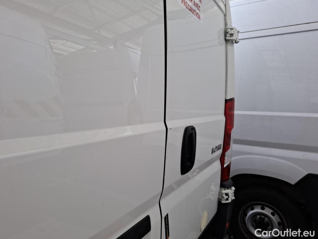  Peugeot  Boxer PEUGEOT  VU 4p Fourgon 2.0 BLUEHDI 130 S&S PREMIUM 335 L3H3 #71