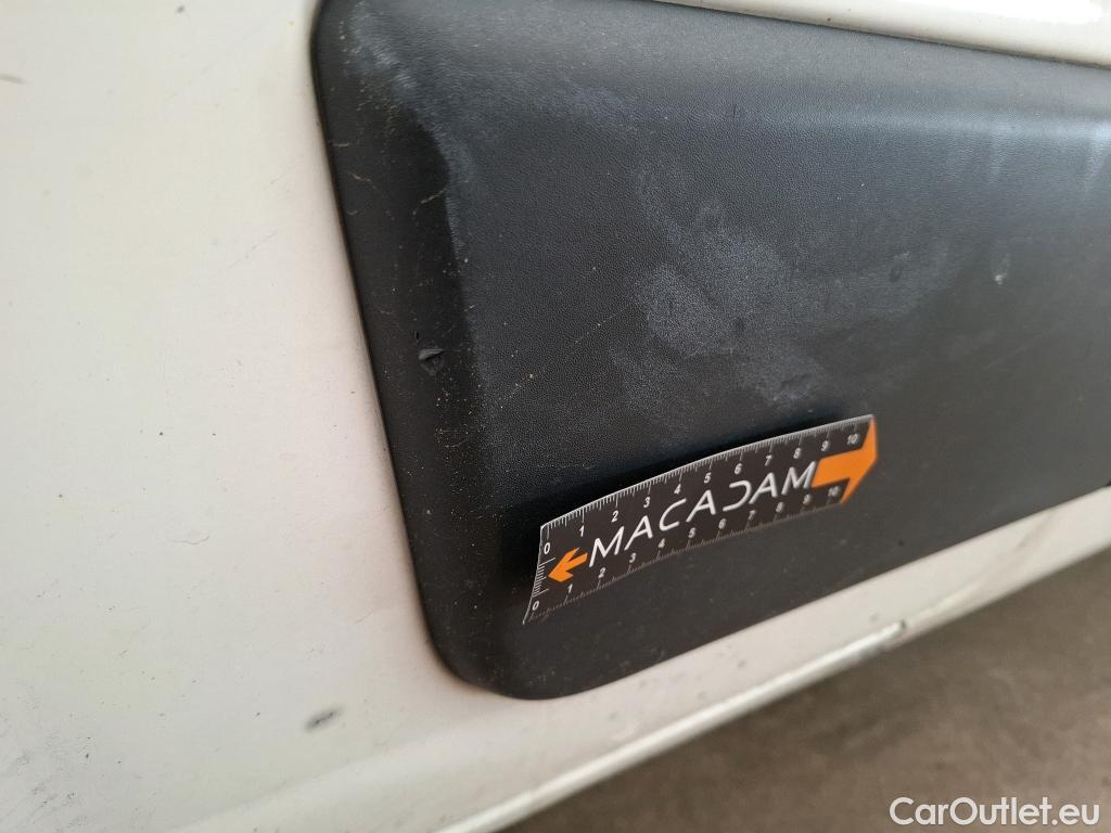  Peugeot  Boxer PEUGEOT  VU 4p Fourgon 2.0 BLUEHDI 130 S&S PREMIUM 335 L3H3 #126