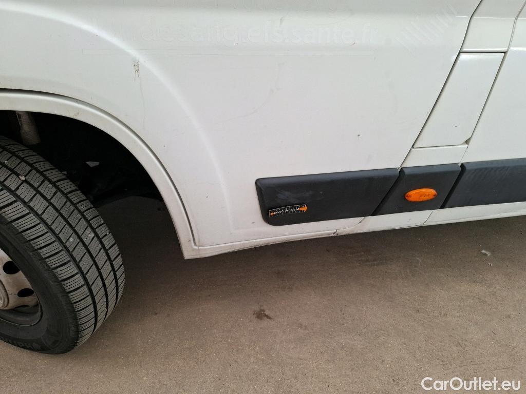  Peugeot  Boxer PEUGEOT  VU 4p Fourgon 2.0 BLUEHDI 130 S&S PREMIUM 335 L3H3 #125