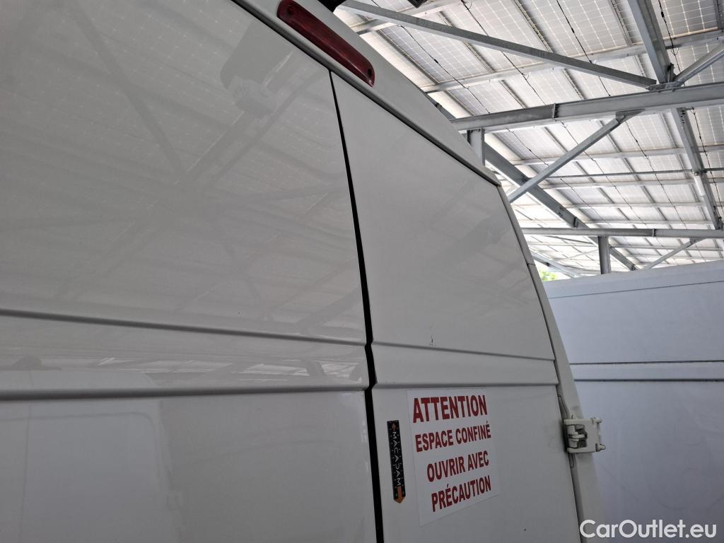  Peugeot  Boxer PEUGEOT  VU 4p Fourgon 2.0 BLUEHDI 130 S&S PREMIUM 335 L3H3 #74