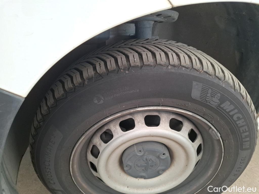  Peugeot  Partner  Premium L1 1.5 HDi 75CV BVM5 E6dT #36