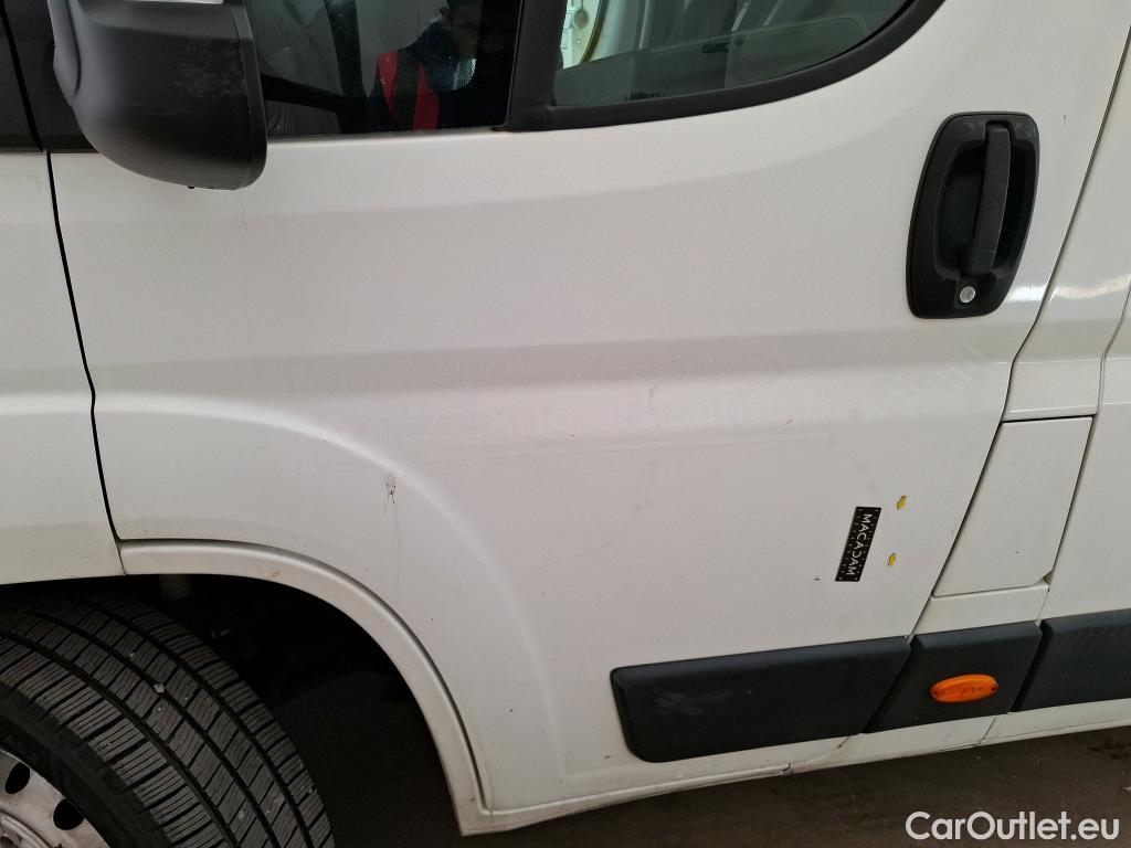  Peugeot  Boxer PEUGEOT  VU 4p Fourgon 2.0 BLUEHDI 130 S&S PREMIUM 335 L3H3 #51