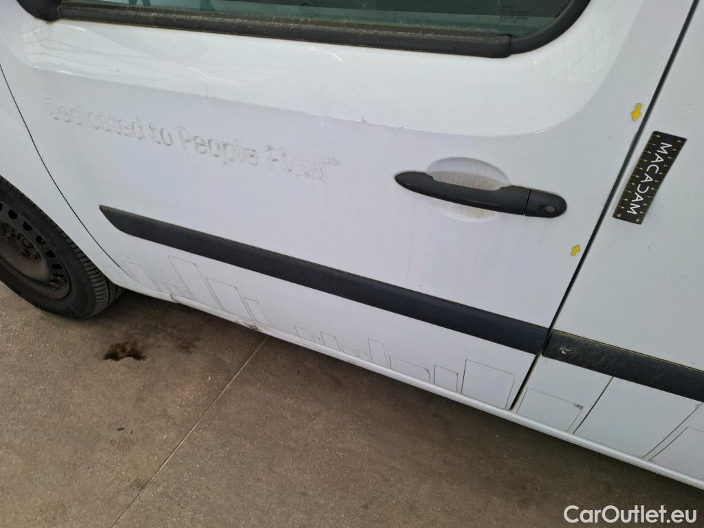  Renault  Kangoo RENAULT  Express  2013  4P  Fourgonnette Grand Confort dCi 75 #98