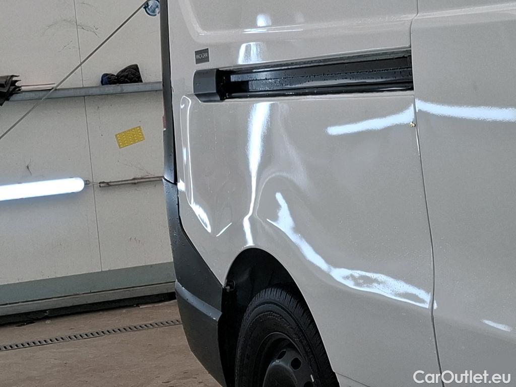  Renault  Trafic  III Fourgon L2H1 3T Confort 2.0 dCi 130CV BVM6 E6d #11