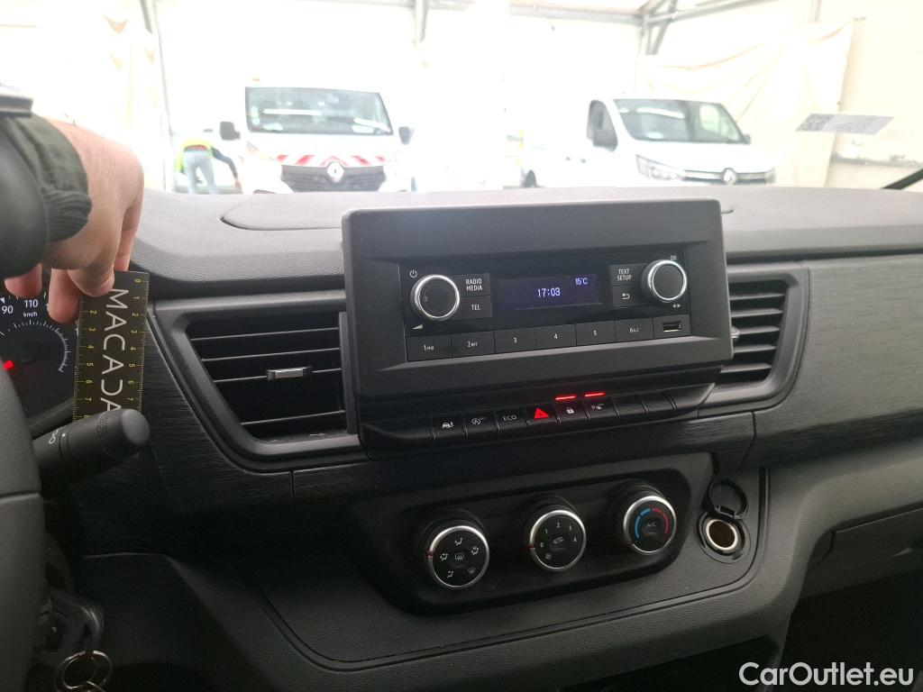  Renault  Trafic  III Fourgon L2H1 3T Confort 2.0 dCi 130CV BVM6 E6d #115
