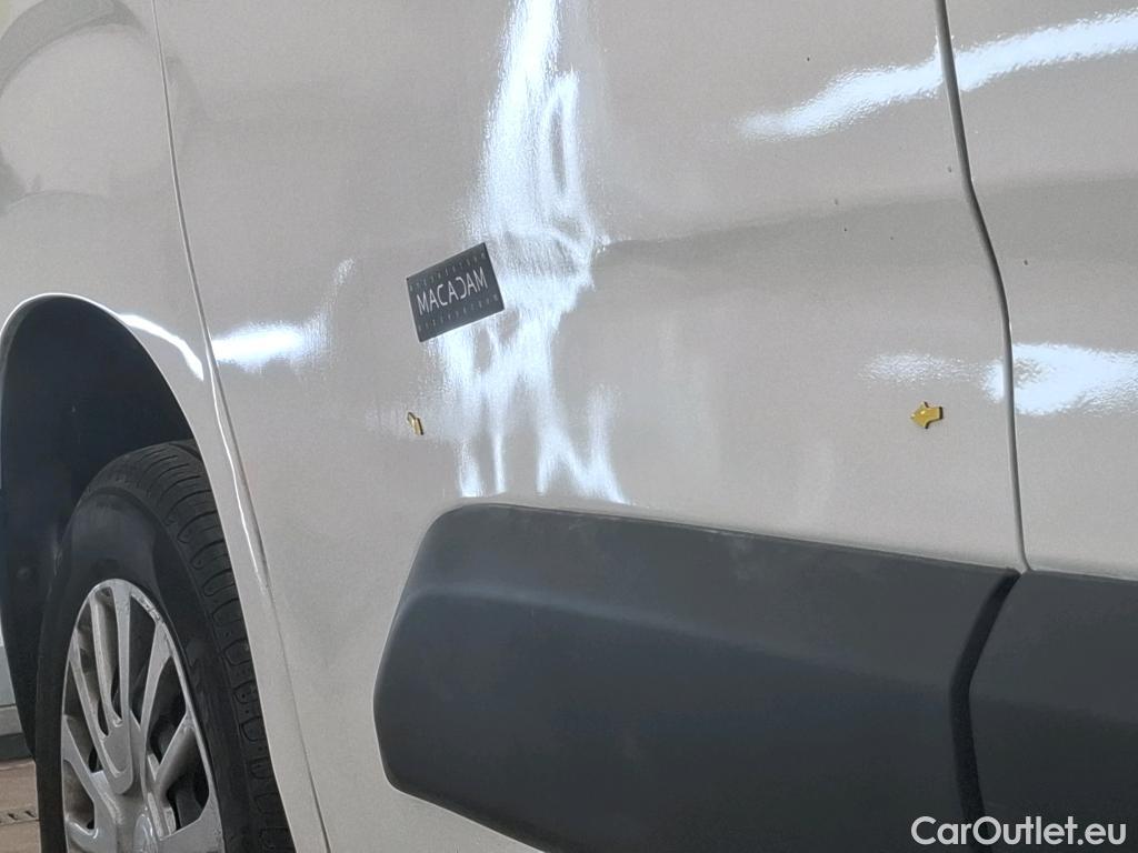  Toyota  Proace TOYOTA  City / 2019 / 4P / Fourgonnette 1.2 MEDIUM 130 VVT-I BUSINESS AUTO #39