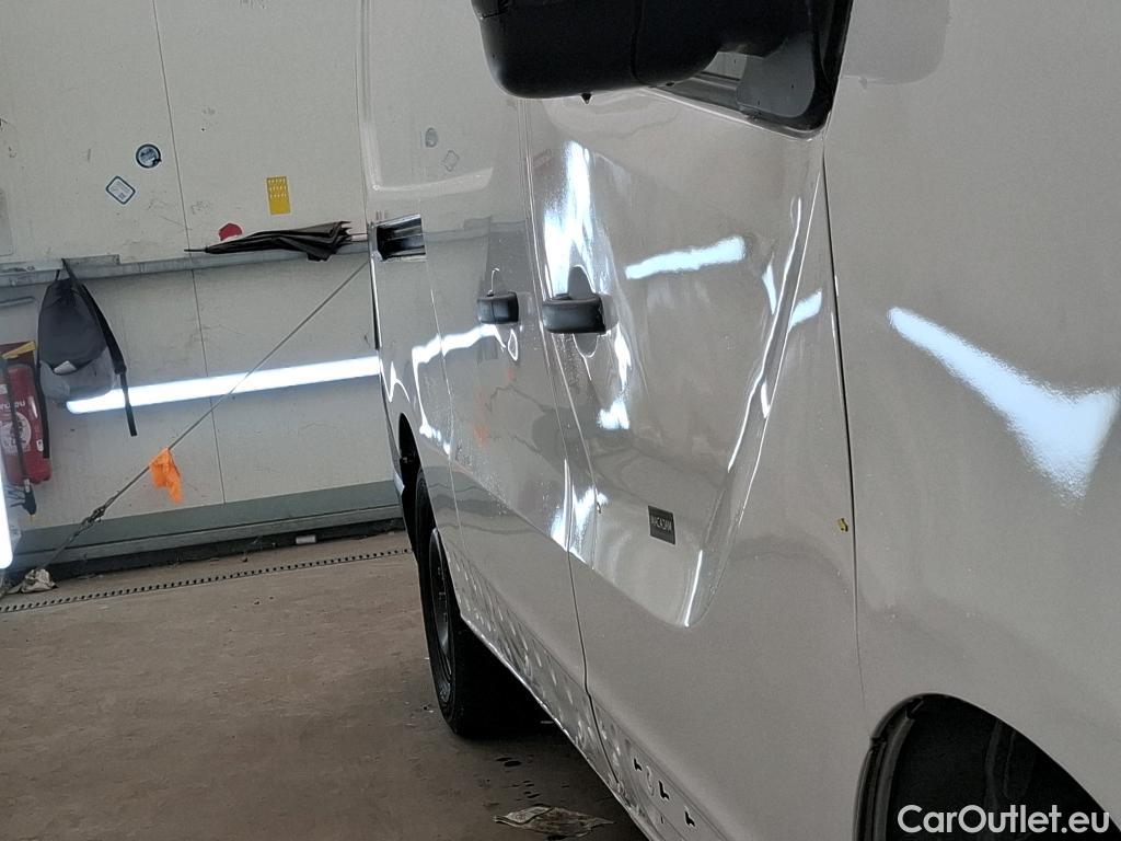  Renault  Trafic  III Fourgon L2H1 3T Confort 2.0 dCi 130CV BVM6 E6d #102