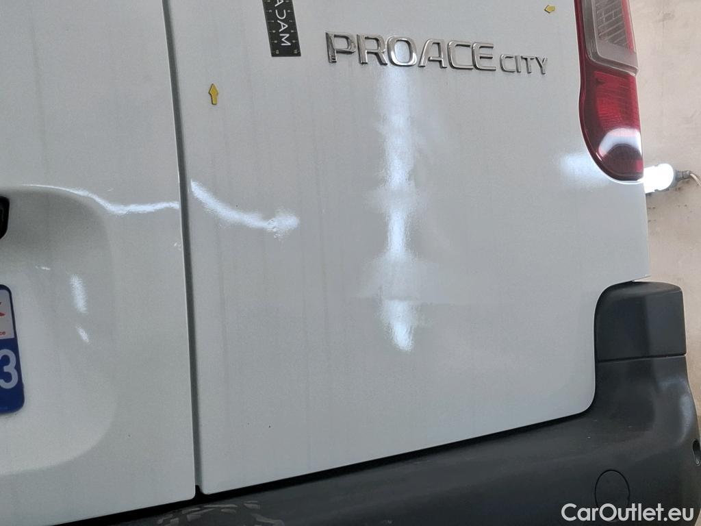  Toyota  Proace TOYOTA  City / 2019 / 4P / Fourgonnette 1.2 MEDIUM 130 VVT-I BUSINESS AUTO #94