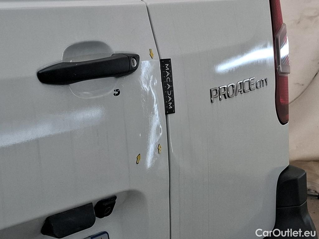  Toyota  Proace TOYOTA  City / 2019 / 4P / Fourgonnette 1.2 MEDIUM 130 VVT-I BUSINESS AUTO #70