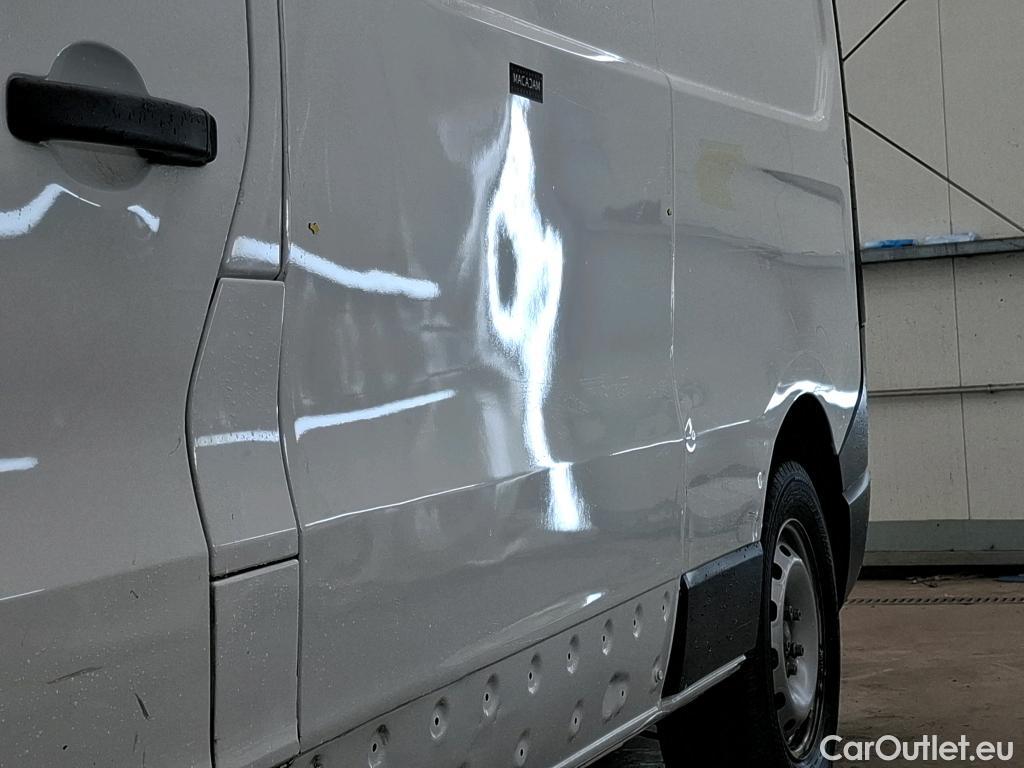  Renault  Trafic  III Fourgon L2H1 3T Confort 2.0 dCi 130CV BVM6 E6d #25