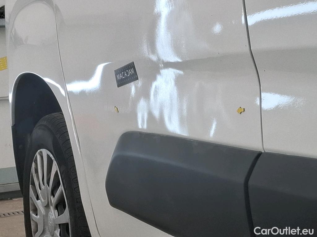  Toyota  Proace TOYOTA  City / 2019 / 4P / Fourgonnette 1.2 MEDIUM 130 VVT-I BUSINESS AUTO #40