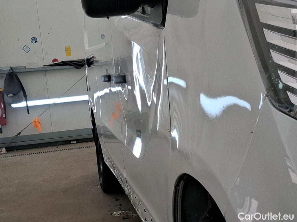  Renault  Trafic  III Fourgon L2H1 3T Confort 2.0 dCi 130CV BVM6 E6d #103