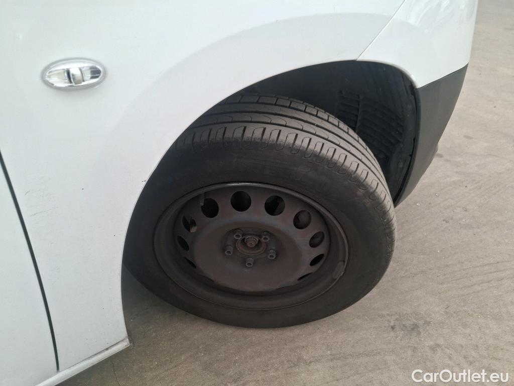  Toyota  Proace TOYOTA  City / 2019 / 4P / Fourgonnette 1.2 MEDIUM 130 VVT-I BUSINESS AUTO #120