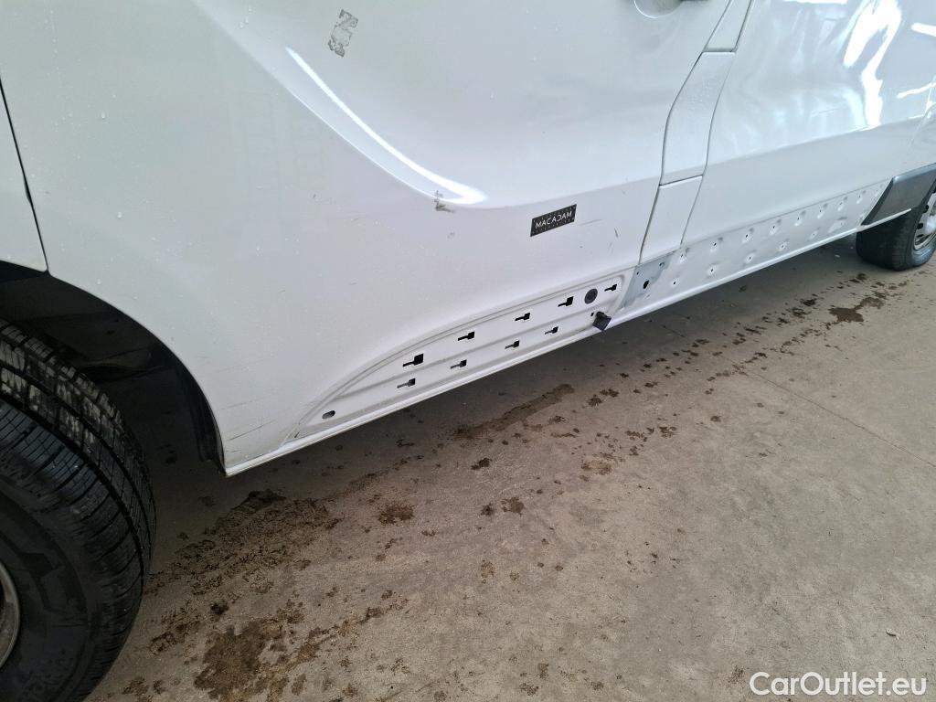  Renault  Trafic  III Fourgon L2H1 3T Confort 2.0 dCi 130CV BVM6 E6d #137