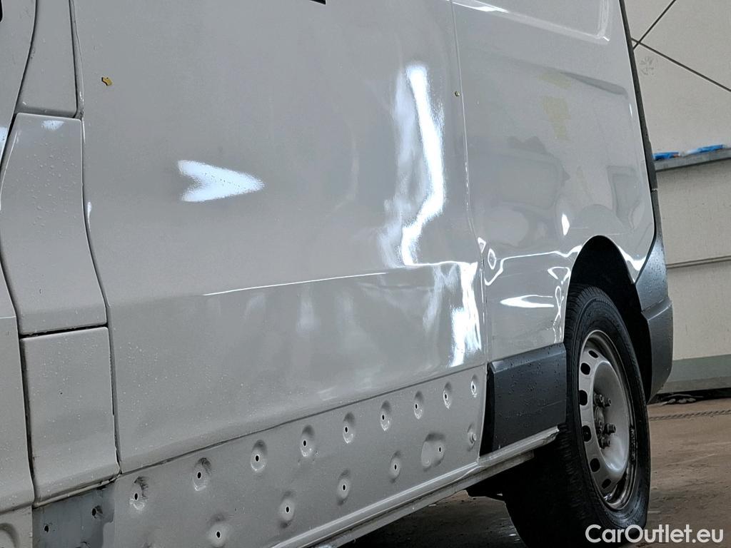 Renault  Trafic  III Fourgon L2H1 3T Confort 2.0 dCi 130CV BVM6 E6d #20